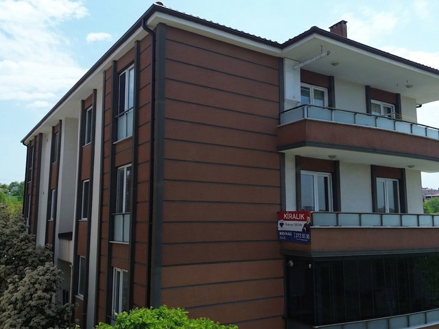 REMAX MAVİ RIDVAN GEDİKTEN SİTE İÇERİSİNDE 110 M2 1 3+1 KİRALIK DAİRE
