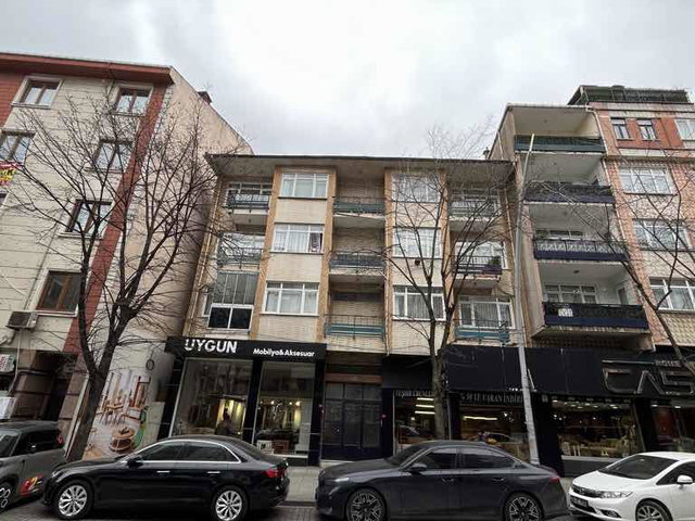 RE/MAX ALİ BİLGİÇ ÜMRANIYE ÇARŞIDA SATILIK 3+1 DAİRE