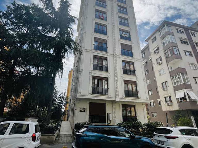 MERDİVENKÖY’DE 2017 YAPIMI KAPALI OTOPARKLI MODERN 2+1 SATILIK DAİRE