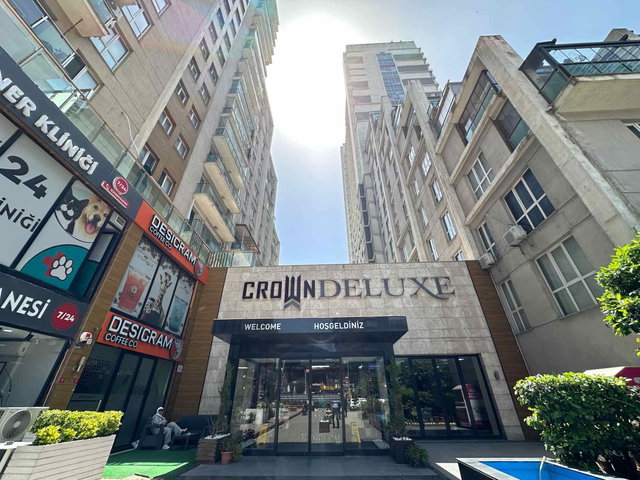 AKBATI CROWN DELUXE BABACAN HAVUZLU OTOPARKLI 3+1 KİRALIK DAİRE