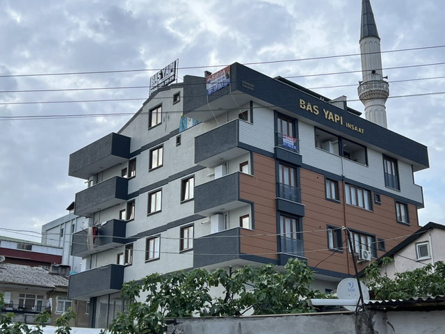ÇAYIROVA'DA GENİŞ TERASLI KAPALI OTOPARKLI 3+1 DUBLEX DAİRE