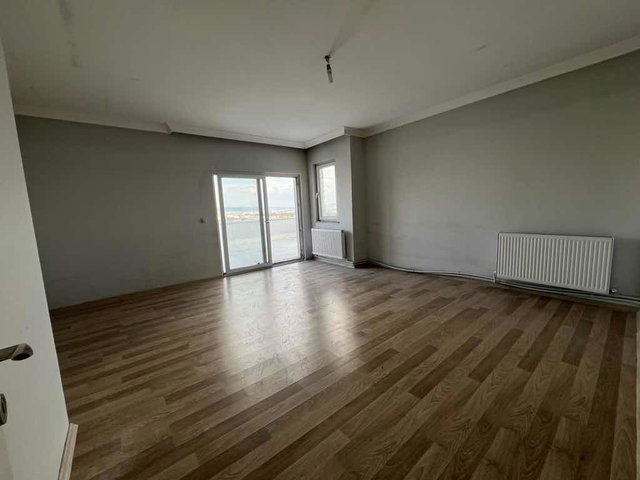 RE/MAX EDE’DEN AVM YAKINI 2+0