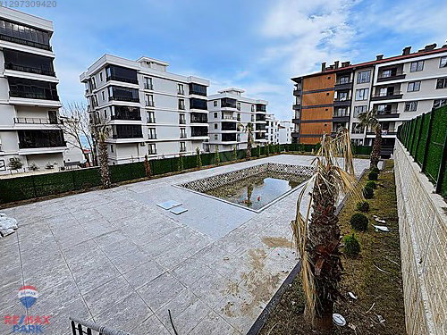 KÖRFEZ'DE SİTE İÇERİSİNDE DENİZ MANZARALI SATILIK 1+1!