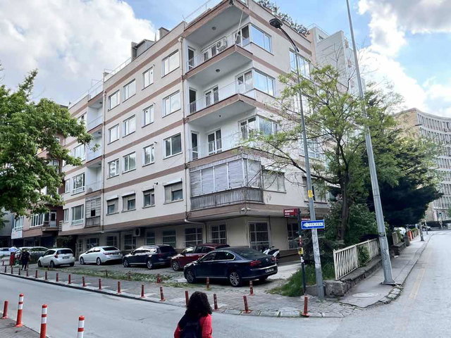 ANKARA, MİTHATPAŞA, SÜLEYMAN SIRRI SOKAK'TA GENİŞ 4+1 SATILIK