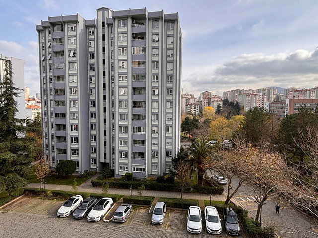 ATAŞEHIR BULVARI ÜZERINDE GARDENYA-5 SITESI KIRALIK 3+1 GIRIŞ KAT DAIRE