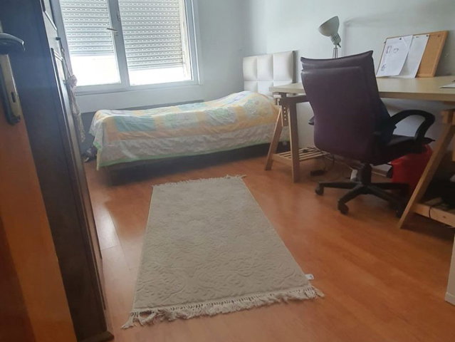 KARTAL YAKUTLAR SITESI'NDE DENIZ MANZARALI GENIŞ 3+1