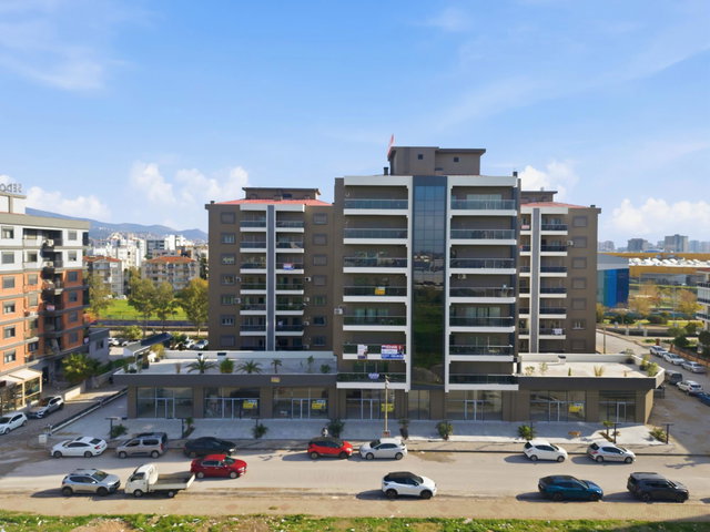 ATAŞEHIR'IN MERKEZINDE HAVUZLU SITEDE 2+1 KIRALIK DAIRE