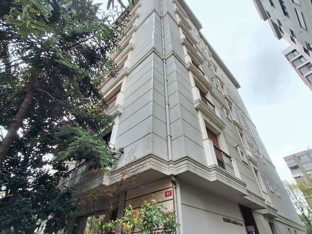 CADDEBOSTAN YEŞILBAHAR SOKAK'TA 5+1 DUBLEKS KIRALIK DAIRE