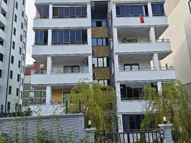 REMAX LEON KIZILCIKLI ' DA 3+1 KİRALIK DAİRE