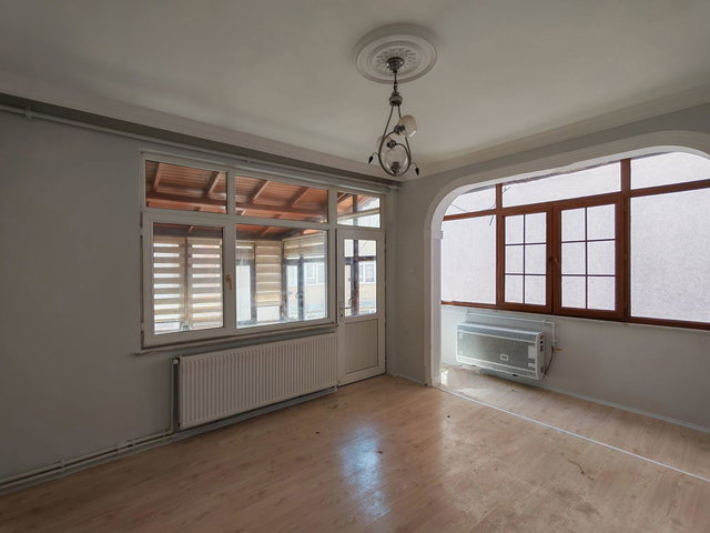 İZMİT MERKEZ ORDUEVİ YAKINI YENİ BOYALI 2+1 KİRALIK DAİRE