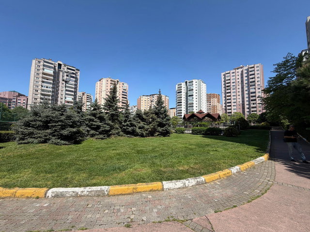 BEYLİKDÜZÜ YEŞİLKENT 3 SİTESİNDE-DENİZ VE PEYZAJ MANZARALI-GENİŞ DUBLEKS