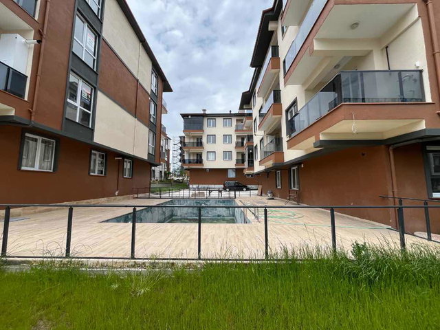 REMAX LAVANDA GÜVENCESIYLE ŞEYHSINAN’IN KALBINDE, FILE MARKET ARKASINDA KÖŞE KONUMLU DAIRELERIMIZI