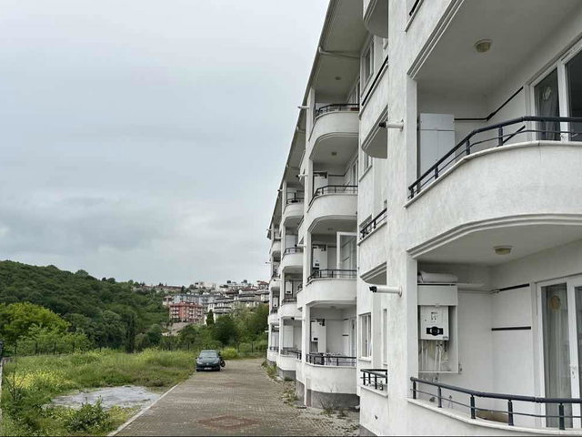 SERDIVAN KAMPÜSTE EŞYALI FATURALAR DAHİL 1+1 DAİRE