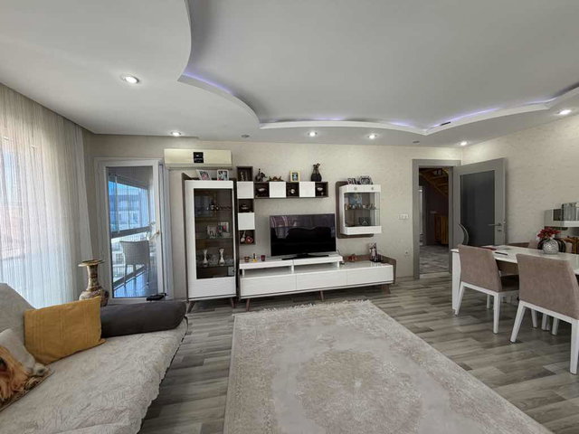RE/MAX GELİŞİM’DEN BEYAZ EVLER SATILIK 5+2 DAİRE