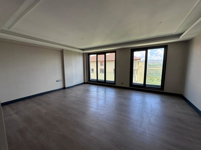 MENEKŞE 312 EVLERİ’NDE 4+1 GENİŞ TERASLI SATILIK DAİRE