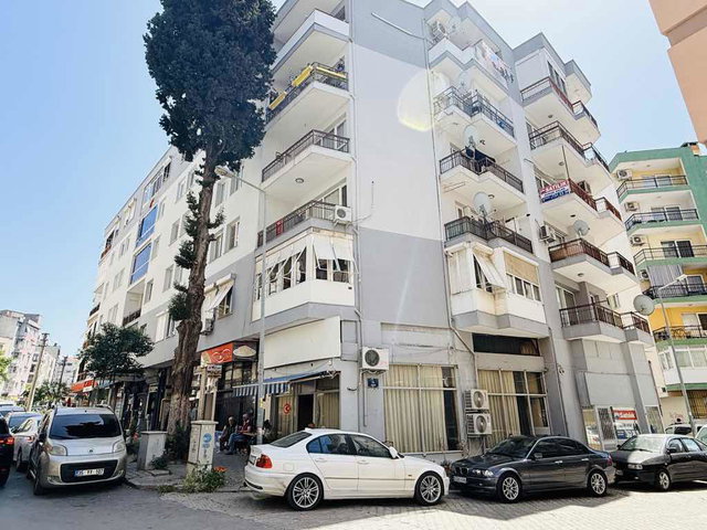 METRO VE ATA DURAĞI YAKINI ARAKAT ADANSÖRLÜ 3+1 SATILIK DAİRE