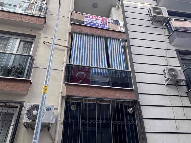 İSMET İNÖNU MAHALLESI IZBAN VE ANAYOLA YAKIN 2+1 KIRALIK ASANSÖRLÜ DAIRE