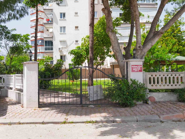 KONYAALTI GÜRSÜ MAHALLESI YASEMIN SITESINDE 2+1 SATILIK DAİRE