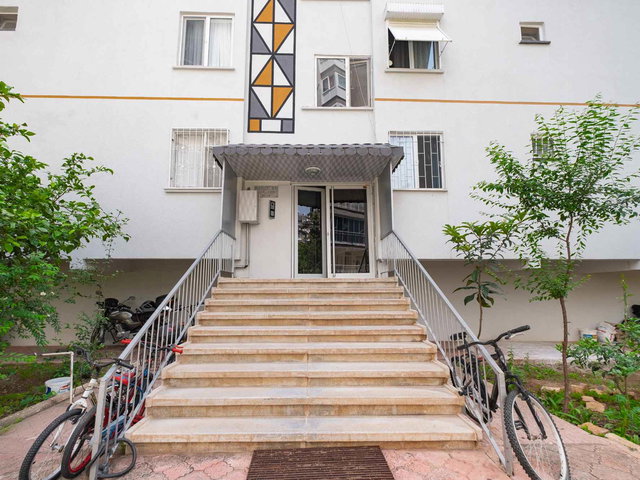 KONYAALTI GÜRSÜ MAHALLESI YASEMIN SITESINDE 2+1 SATILIK DAİRE