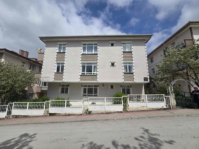 SEYRANBAĞLARI, GÖKTÜRK MAHALLESİ'NDE 3+1 KİRALIK DAİRE
