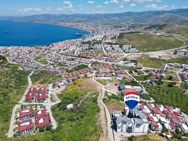DİKİLİ MALENA SİTESİNDE 3+1 DUBLEKS EŞYALI SATILIK DAİRE