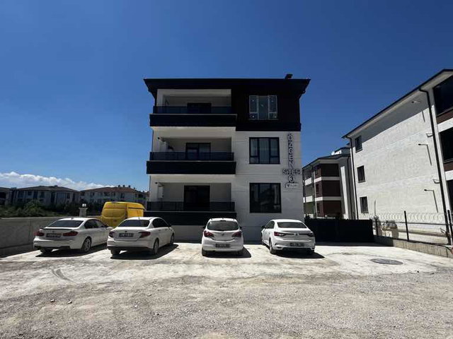 ADAPAZARI YAĞCILAR MAHALLESİ – SİTELER MEVKİİNDE 3+1 FERAH DAİRE