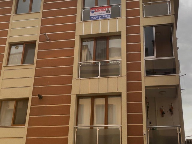 ÇEKMEKÖY MERKEZ MAHALLESİNDE FERAH 3+2 DUBLEKS DAİRE