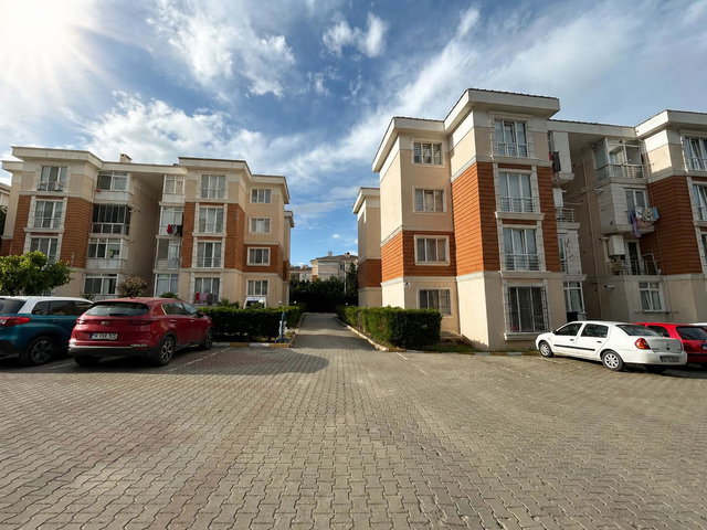KISA KATLI SİTE İÇİNDE CADDE ÜSTÜ TADİLATLI SATILIK 2+1 DAİRE!