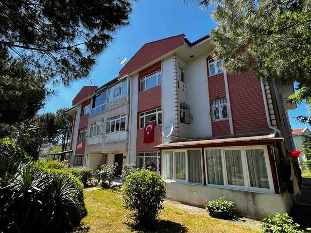 REMAXÇAKRA ÖMER ONAYCI'DAN DONANMA KALICI KONUT 3+1 KIRALIKDAIRE