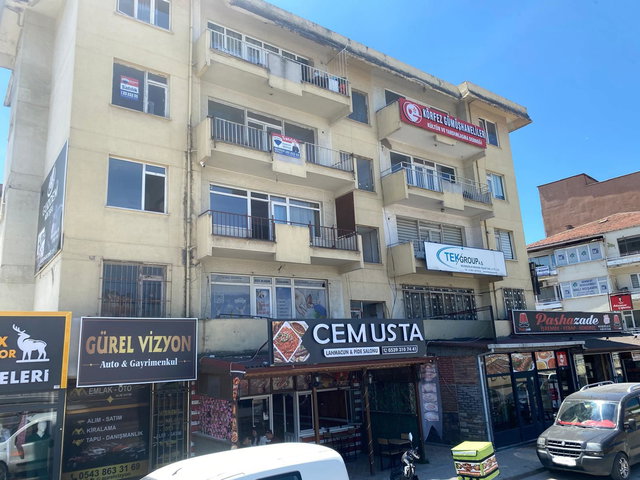KÖRFEZ'DE YAN YOL ÇEPHELİ 3+1 SATILIK OFİS DAİRE