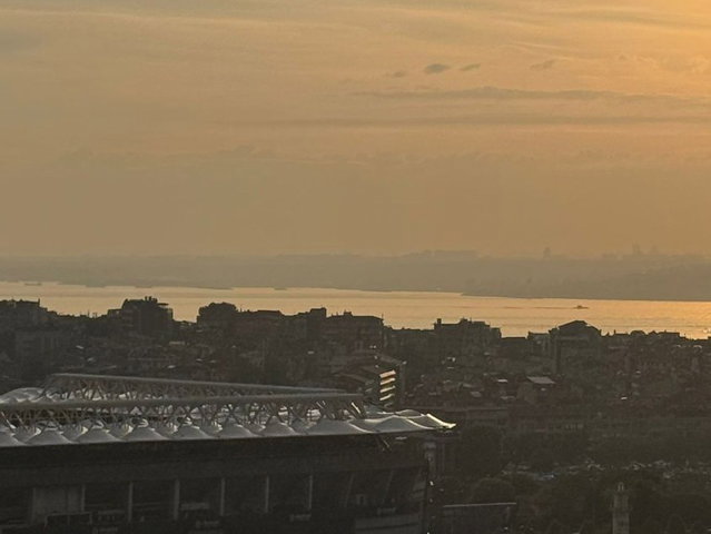 ZİVERBEY 34'TE SATILIK 4+1 KAPANMAZ MANZARALI HAVUZLU LÜKS DAİRE