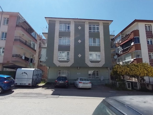 MAMAK SAİMEKADIN MAHELLESİ ORTATEPE CADDESİNDE 3+1 SATILK DAİRE