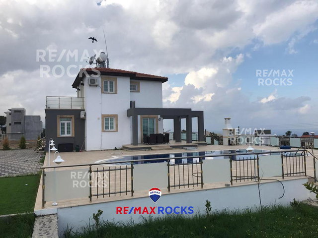 KIRALIK VILLA