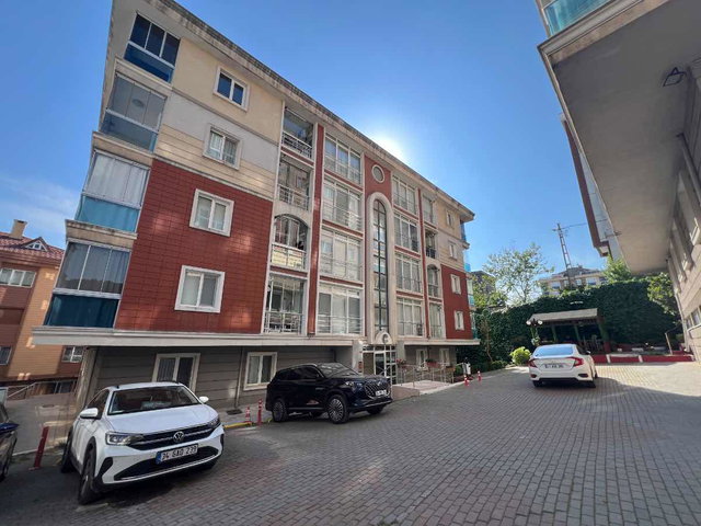 PENDIK-YENIŞEHIR RECEP AĞA KONAKLARINDA OTURUMAHAZIR SATILIK 3+1