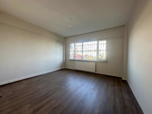 BEYOĞLU FINDIKLIDA KISMİ DENİZ MANZARALI MASRAFSIZ KİRALIK 1+1 DAİRE