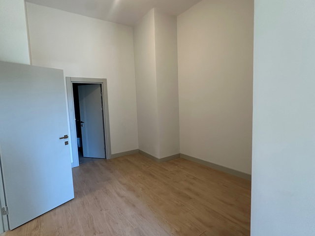 ÇINARKÖY EVLERİ'NDE 3+1 BAHÇE KATI SATILIK LÜKS DAİRE
