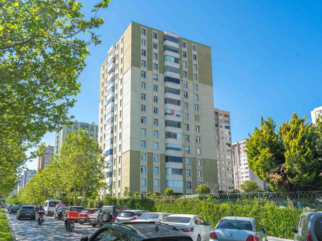 REMAX GELİŞİMDEN ATAELİ SİTESİNDE SATILIK 3+1 DAİRE
