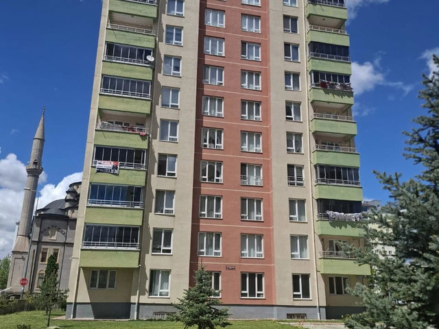 KOCASİNAN ZÜMRÜT MAHALLESİNDE SİTE İÇİ KİRALIK 3+1 DAİRE