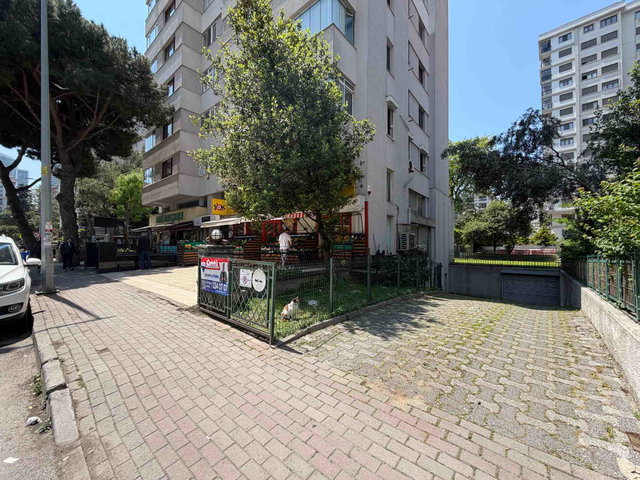 FENERYOLU KAPALI OTOPARKLI BAHÇELİ SATILIK 3+1 DAİRE / KİRACISIZ