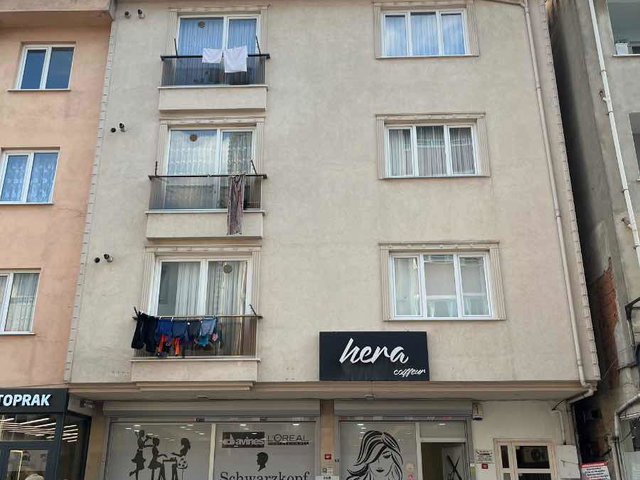 RE/MAX PROF BURAK KARABULUT'TAN EMEK MH'NDE KİRALIK 2+1 DAİRE