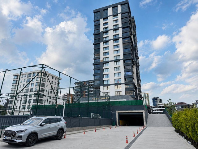 REMAX PARK'TAN NAVİ TOWER SİTESİNDE ULTRA LÜKS 3+1 DAİRE