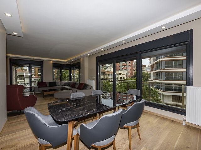 FENERBAHÇE MARİNA 130M2 NET 45M2 SALON BALKON