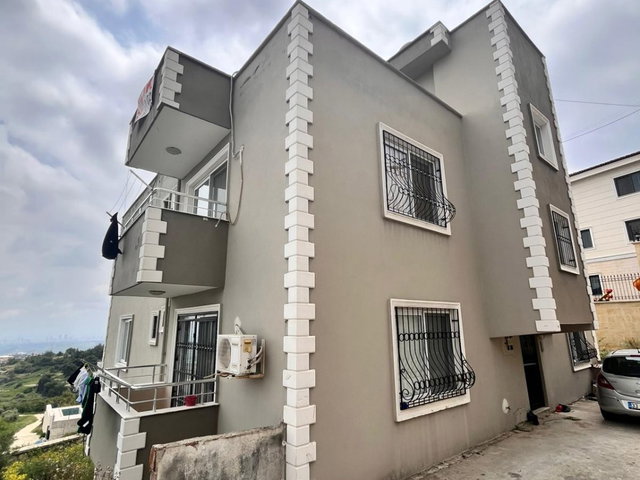 REMAX RİNA'DAN BULUKLUDA DENİZ VE ŞEHİR MANZARALI 8+2 VİLLA