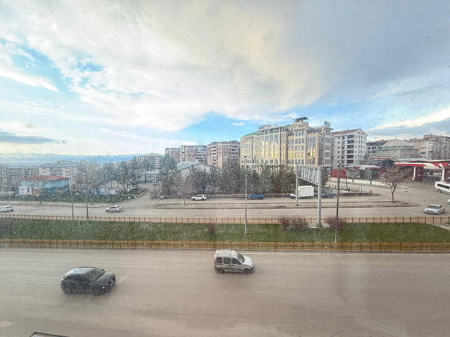 REMAX ARTIS'DEN BUHARA HAS. YANI SATILIK 3+1 DAIRE