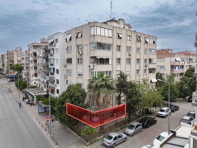 BOSTANLI ‘DA KONUMUYLA ÖNE ÇIKAN SATILIK GENİŞ 3+1 DAİRE