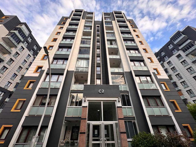 İZMİT AKÇAKENT 2  SİTESİNDE 2+1  SATILIK DAİRE