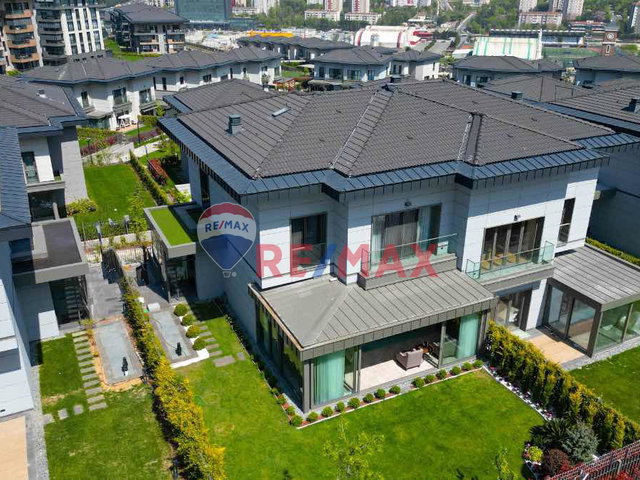 TEMA İSTANBUL 2 SATILIK BÜYÜK BAHÇELİ BOŞ VİLLA