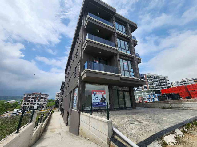 HEM OFİS HEM YAŞAM ALANI! PRESTİJLİ KONUMDA 1+1 DAİRE