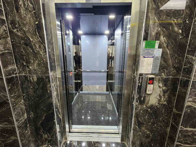 HEM OFİS HEM YAŞAM ALANI! PRESTİJLİ KONUMDA 1+1 DAİRE