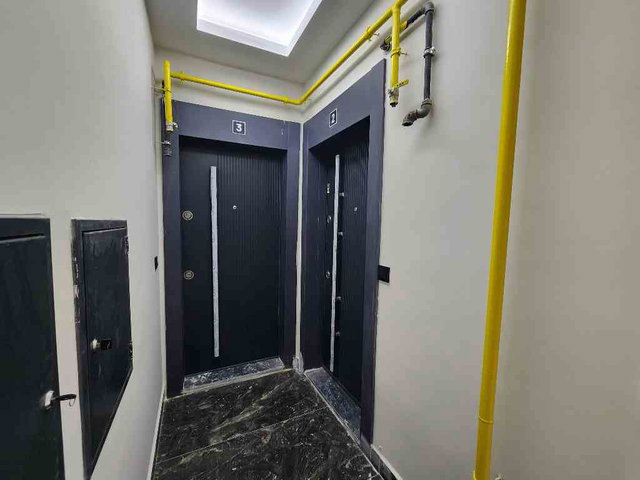 HEM OFİS HEM YAŞAM ALANI! PRESTİJLİ KONUMDA 1+1 DAİRE